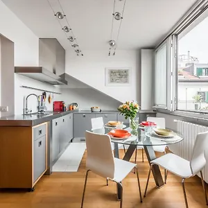 Appartement The Orange Attic - Navigli Area Milan