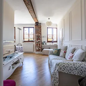 & Modern Apt W/ Netflix-amazon Prime , Lucca Italy